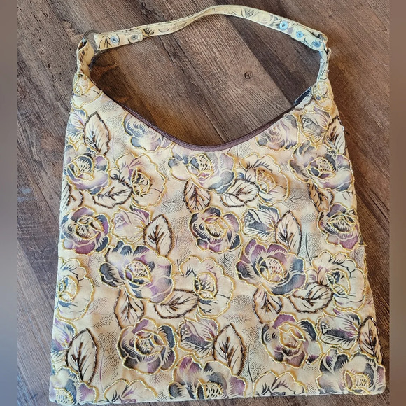 marlo Handbags - Marlo Beaded Floral Shoulder Bag